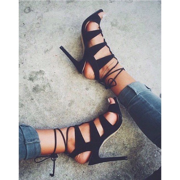 Madden Girl Shoes - NWT Madden Girl RACEYYY lace up heels Sz 8